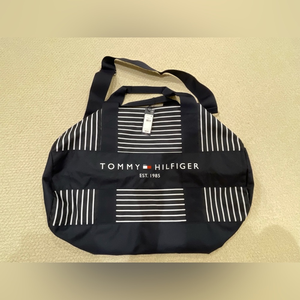 New Tommy Hilfiger Weekend Duffle Bag